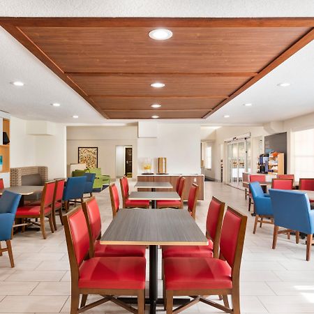 Holiday Inn Express & Suites Sarasota East By Ihg Vamo Exterior foto